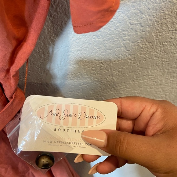 Dress - Picture 6 of 7